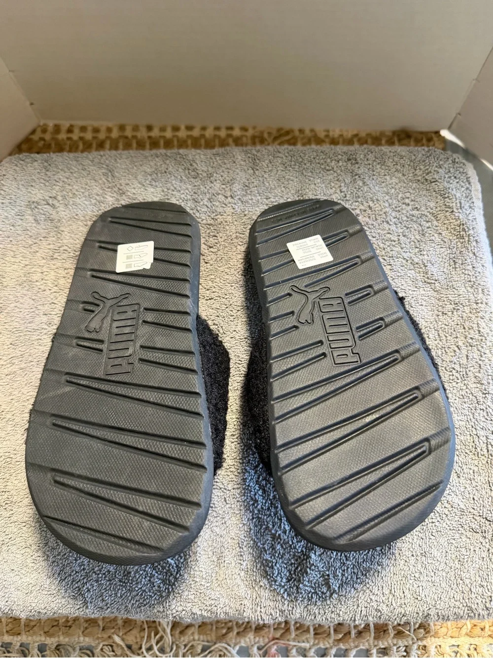 PUMA Black Sherpa Slides Pink Logo Youth Size 3 NWOT